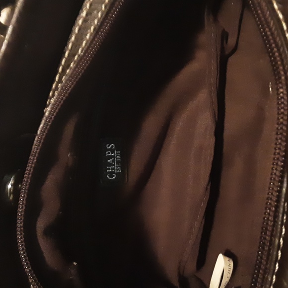 Chaps brand purse - Picture 6 of 8
